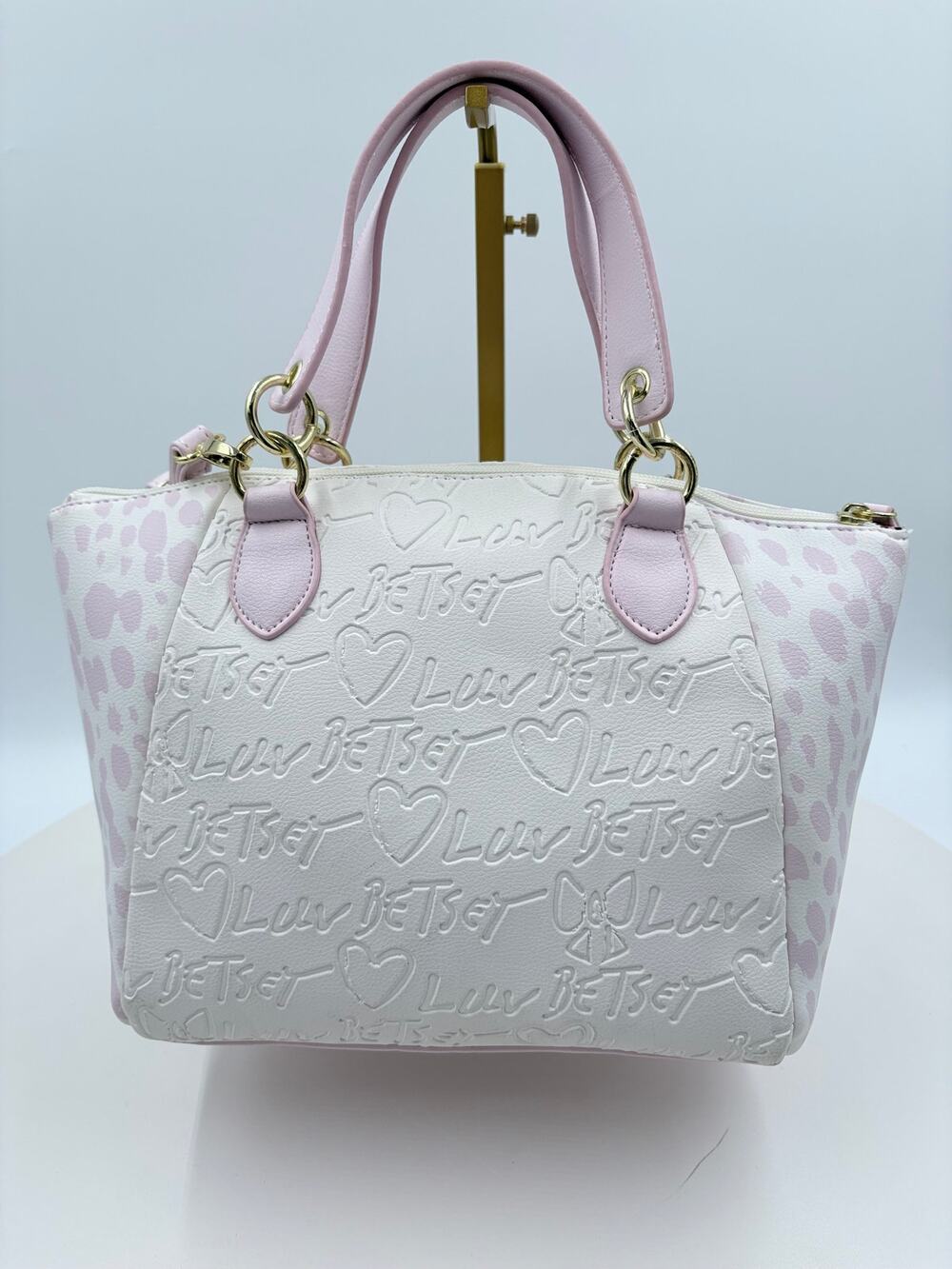 Betsy Johnson Handbag/shoulder Bag/Adjusts to crossbody purse